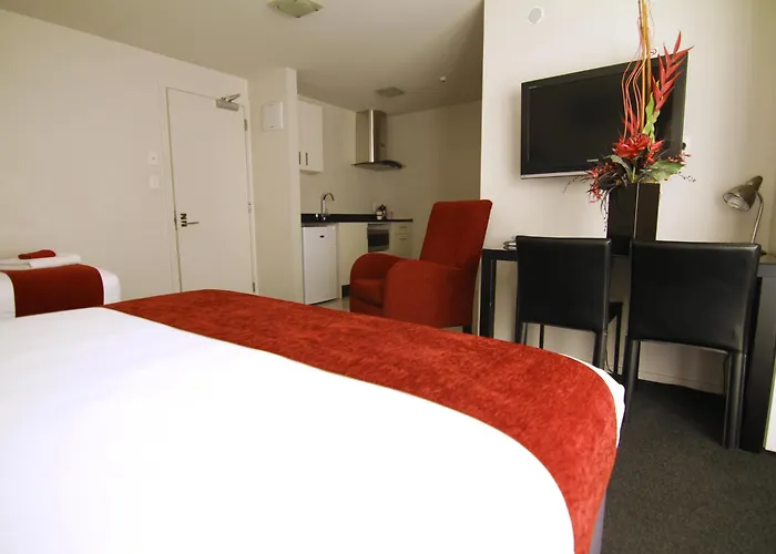 Hotels With Four Stars Metropolitan On Riccarton - 2 Mins Walk To Westfield