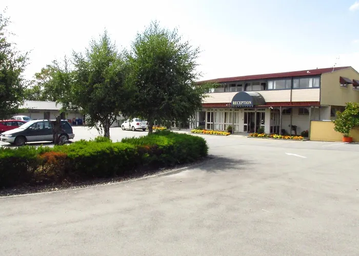 Blenheim Road Motor Lodge